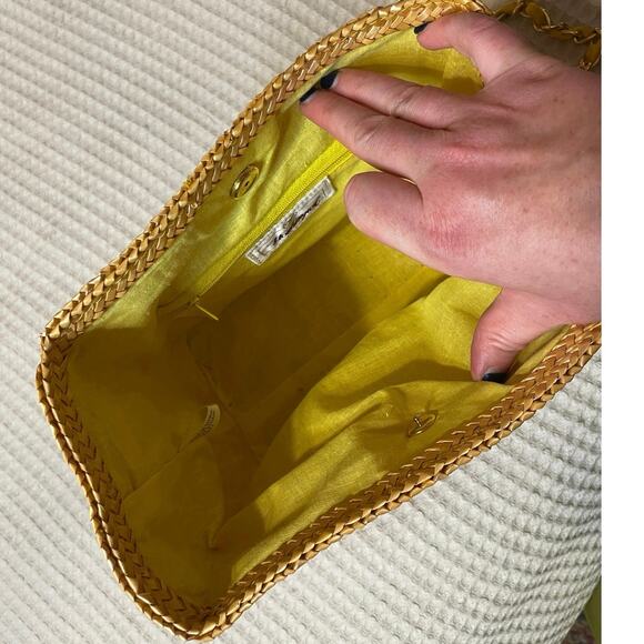 VTG Worthington Straw Bucket Bag W/ Gold Chain Strap & Bright Yellow Lining - Picture 9 of 12